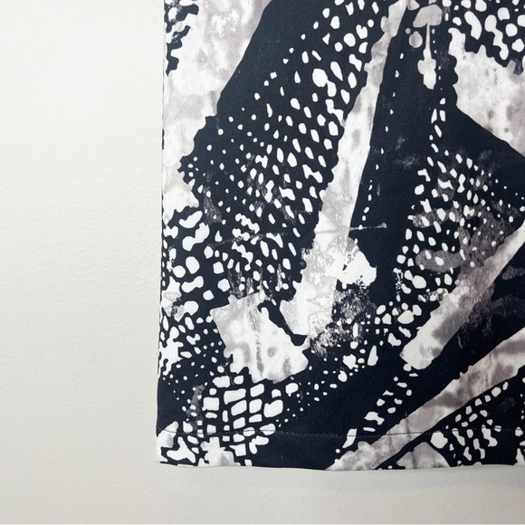 Lululemon Power Y Luon Tank Top in Static Mist - Picture 4 of 8